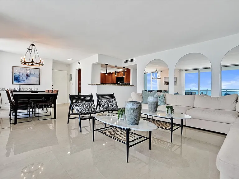 2030 S Ocean Dr #821 — Photo 3