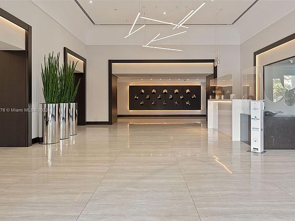 3rd image of 16425 Collins Ave APT 615