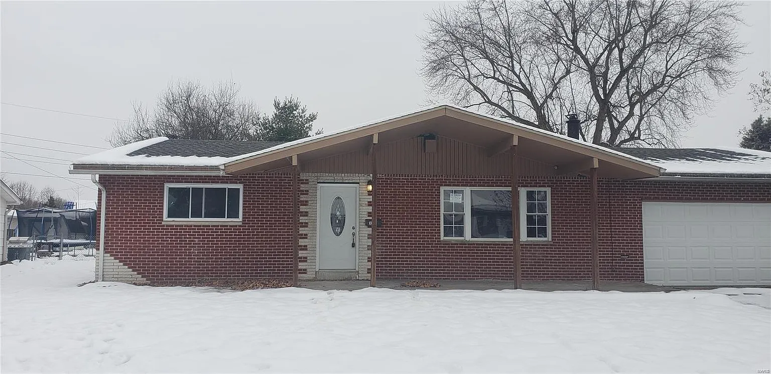 3225 Bluebird Ln photo 1