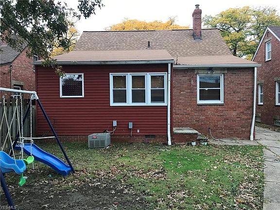 5th image of 8901 Morton Ave