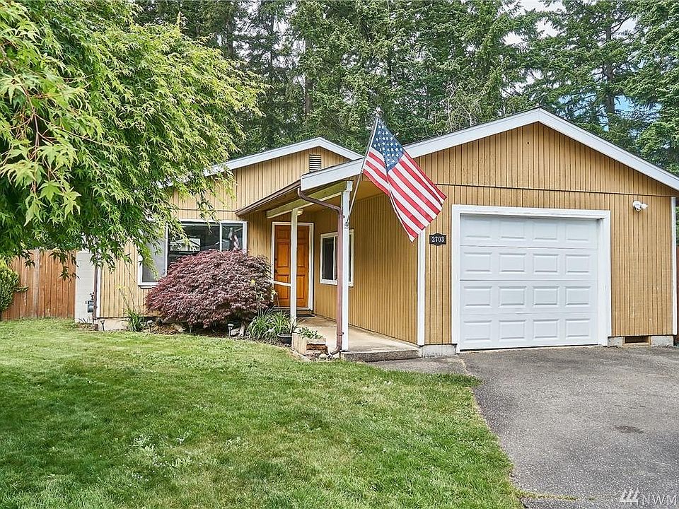 1st image of 2703 Briarwood Ct N