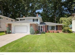 4464 Brendan Ln, North Olmsted, OH 44070