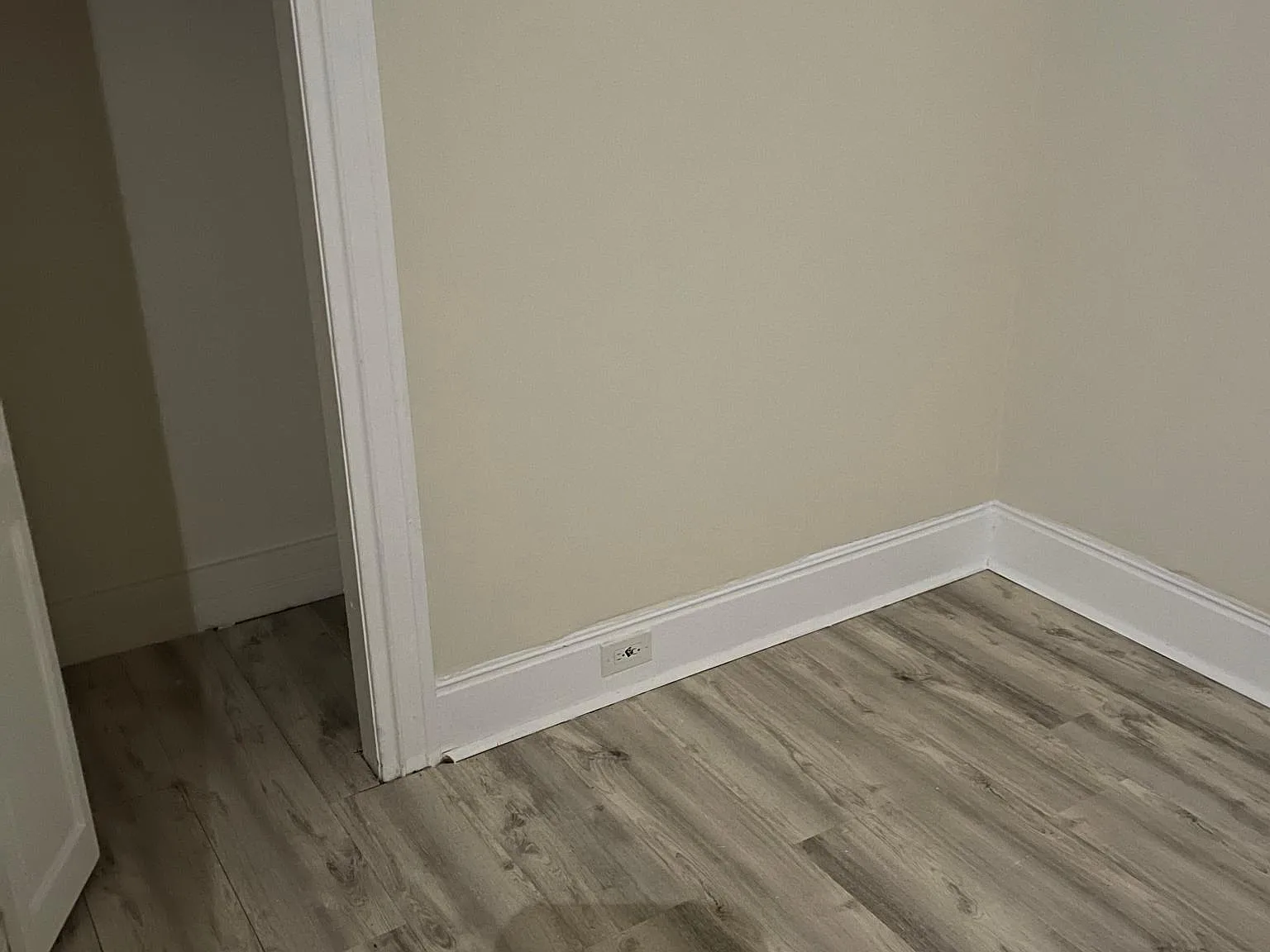 24 Hawk St — Photo 2