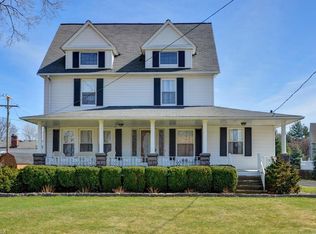 2111 Northview Rd, Rocky River, OH 44116