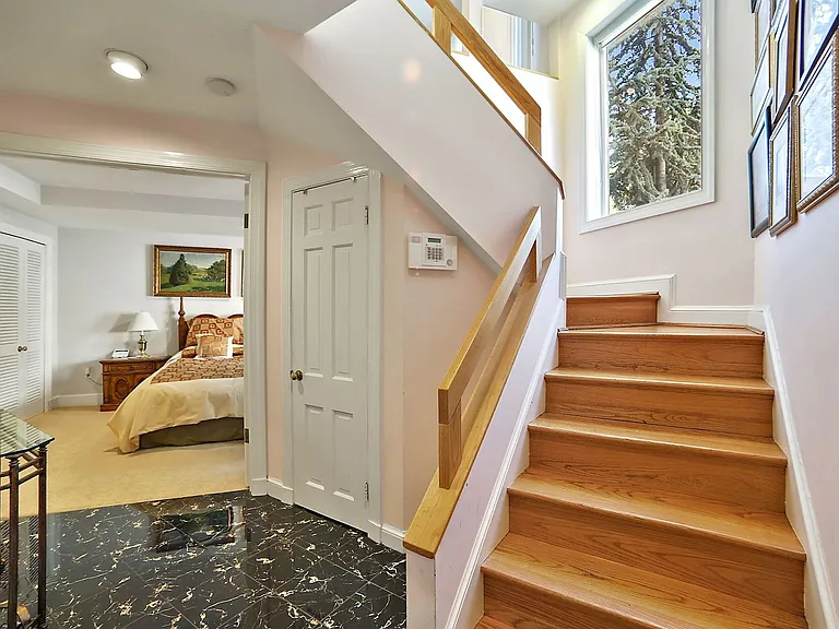 837 New Hampshire Ave NW — Photo 22