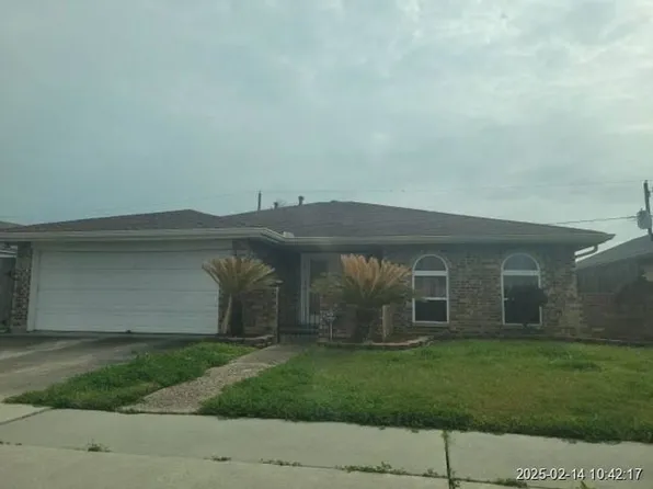 2305 Gallant Dr, Chalmette, LA 70043