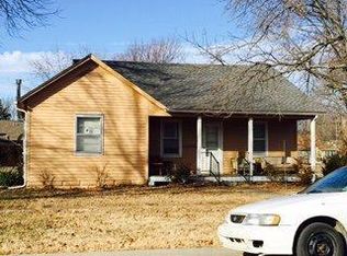 202 S 8th St, Burlington, KS 66839