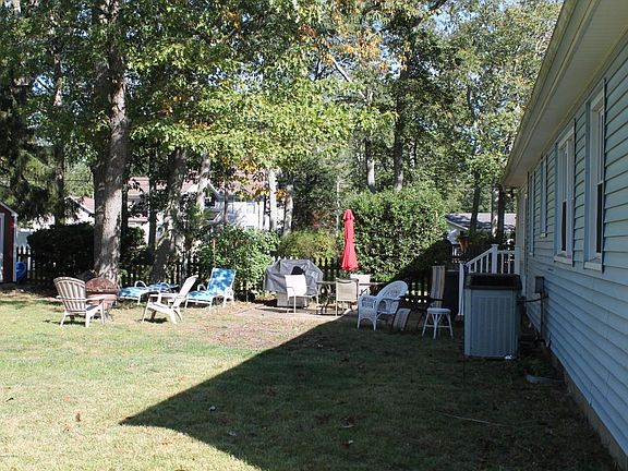 2nd image of 1105 New Jersey Ave