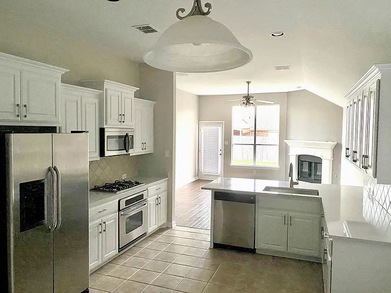 2692 Lake Ridge Dr — Photo 6