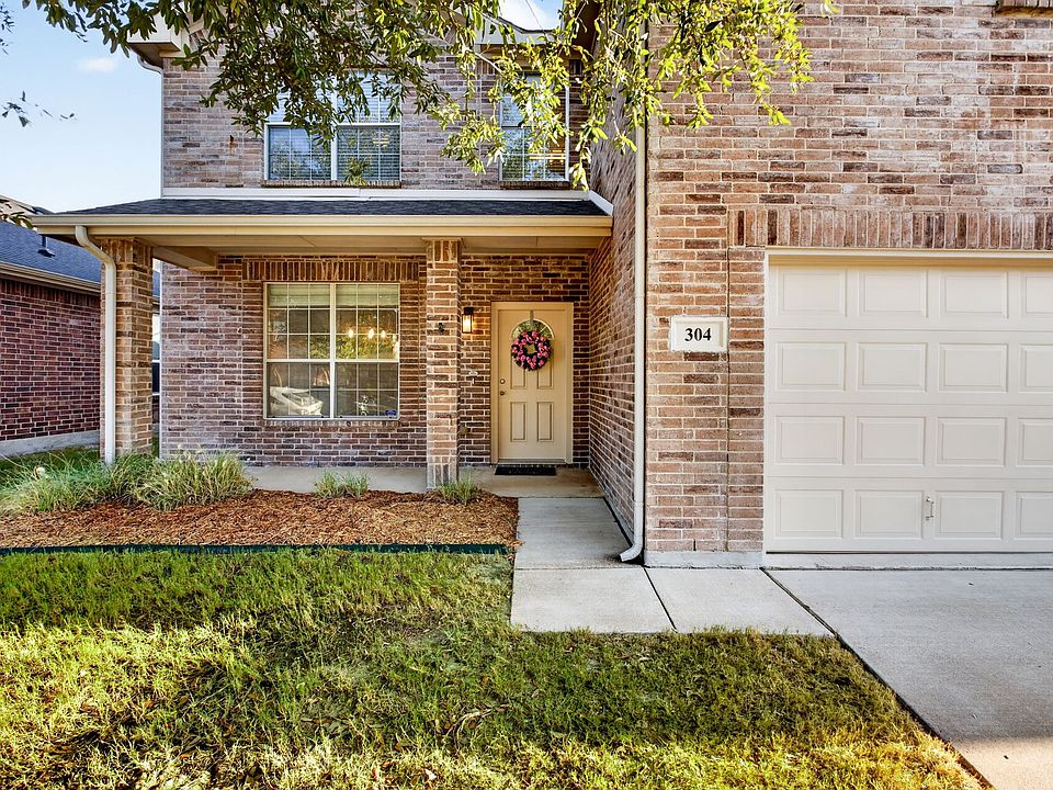 1st image of 304 Turquoise Dr