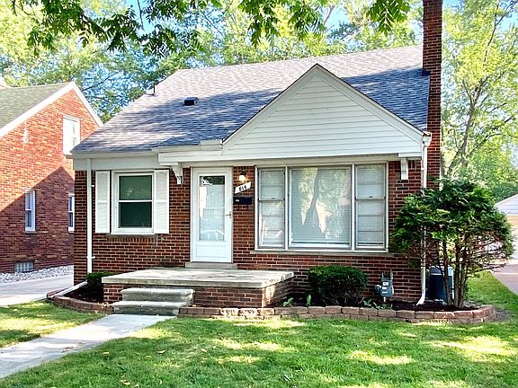 2nd image of 814 Emmons Blvd