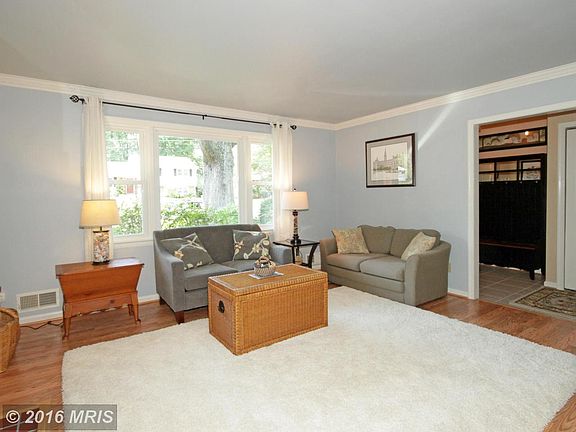 5th image of 5207 Lindsay St