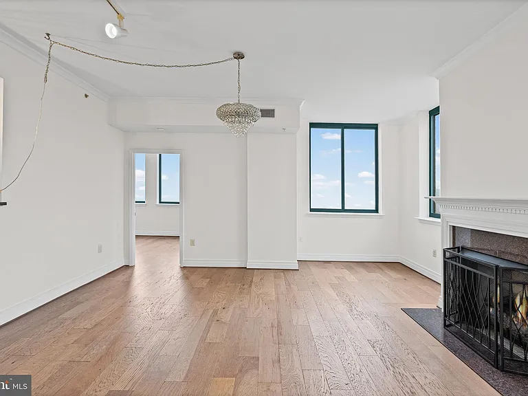 414 Water St #2903 — Photo 10