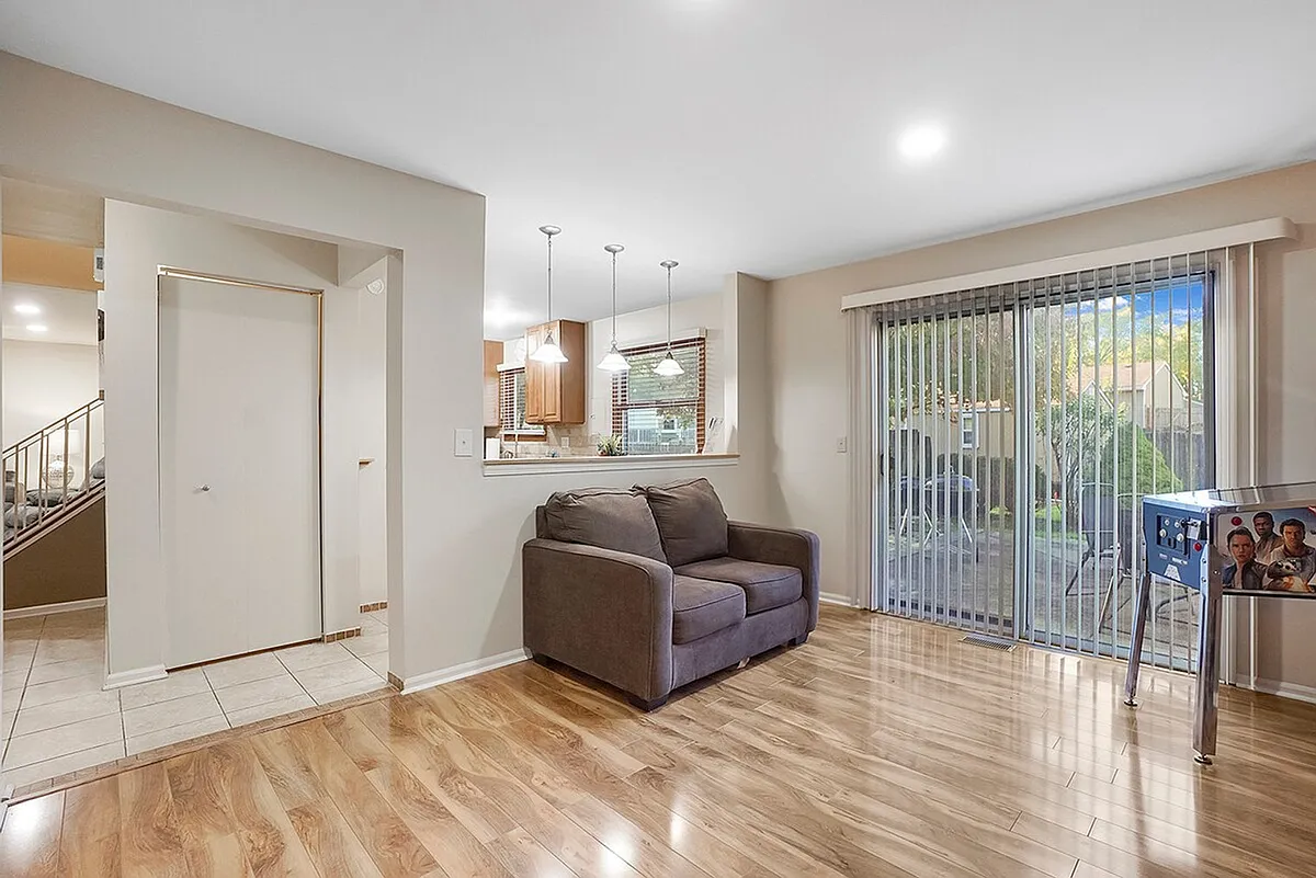 Living Room - 2323 Woodview Ln #ID1285057P