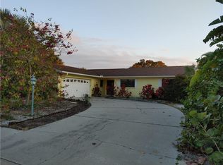 8702 Palisades Dr, Tampa, FL 33615