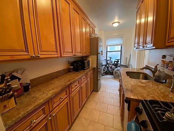 3rd image of 127 W 96th St #8H2