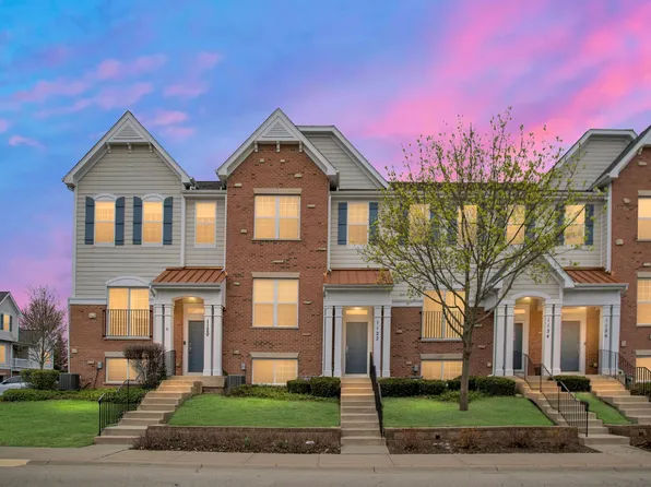 1122 Chelsea Dr, Lake Zurich, IL 60047