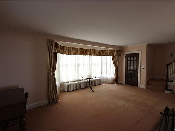 5th image of 47 Wingate Ave