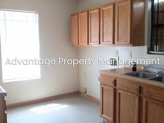 3rd image of 752 E Bodley Ave