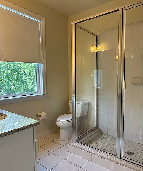 748 Moore Ave — Photo 23