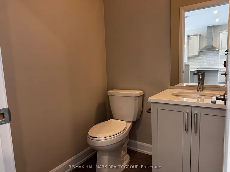 1547 Flanders Rd — Photo 10