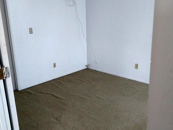 5th image of 370 N Bowie Ave
