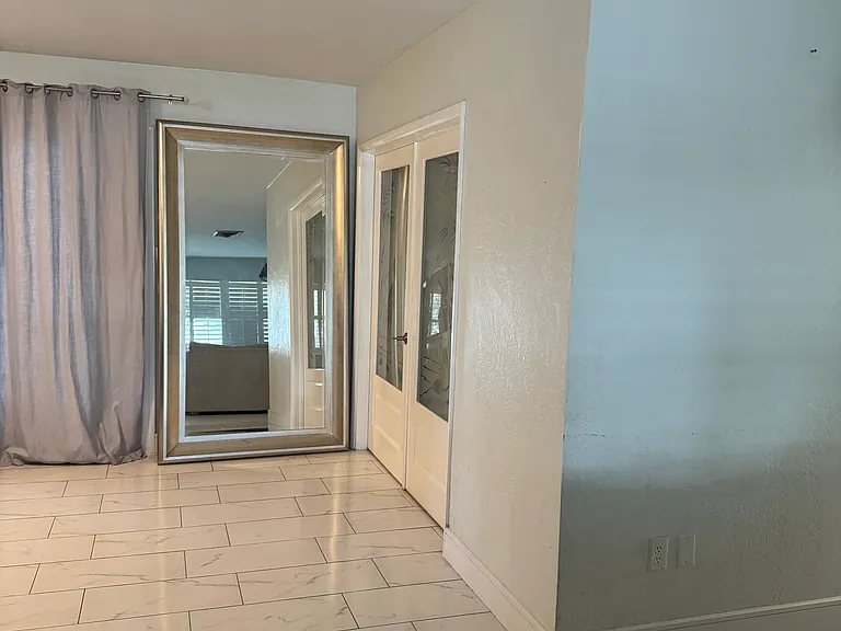 1790 Russell Dr N — Photo 9