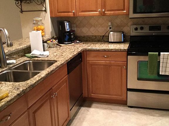 5th image of 5068 Annunciation Cir Unit 207