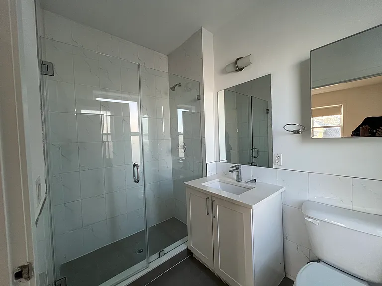 427 Bergen Ave #3 — Photo 9