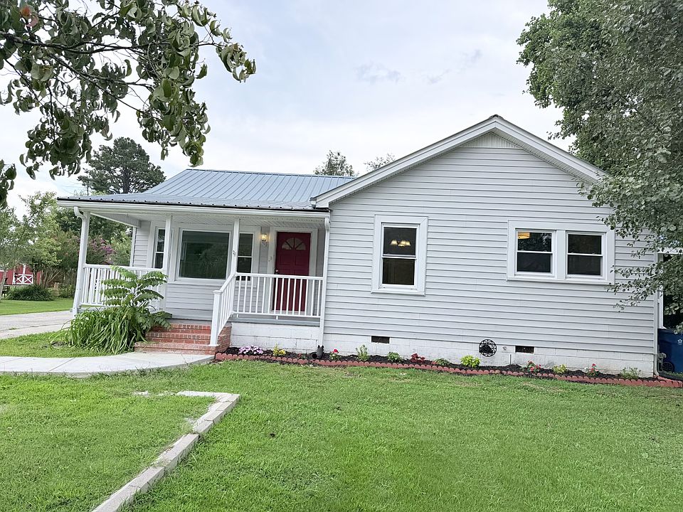 1st image of 1210 Oak Dr