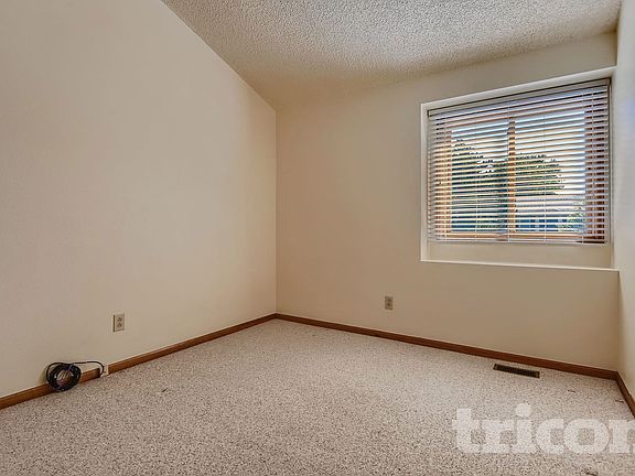 4th image of 17490 E Eldorado Cir