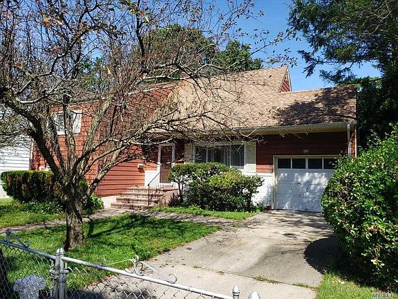 3rd image of 72 Elmwood Ave
