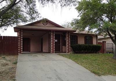 3rd image of 1411 Evergreen Dr