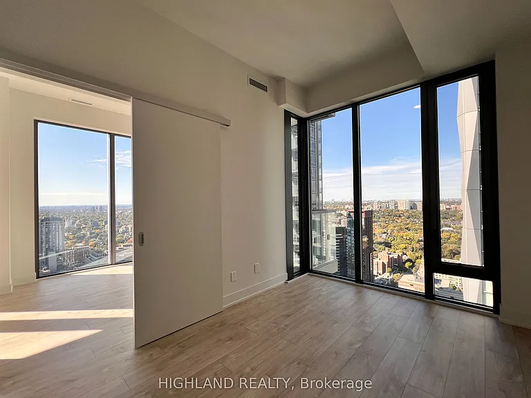 8 Cumberland St #3802 — Photo 25