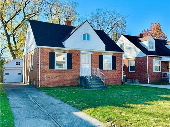 20510 Mountville Dr, Maple Heights, OH 44137