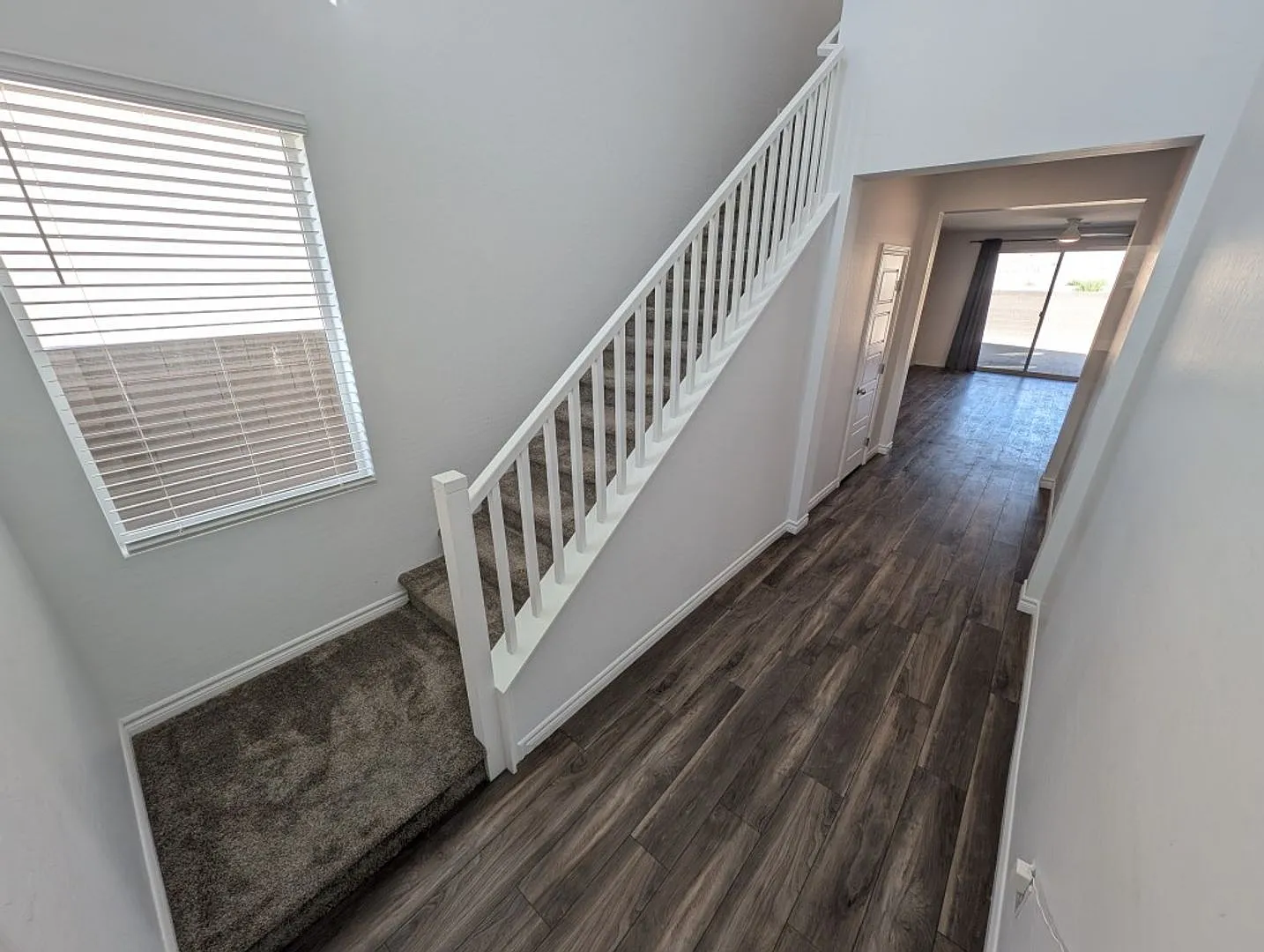 2932 Moulin Heights St — Photo 3