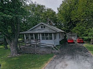 310 Gladys Ave, Godfrey, IL 62035