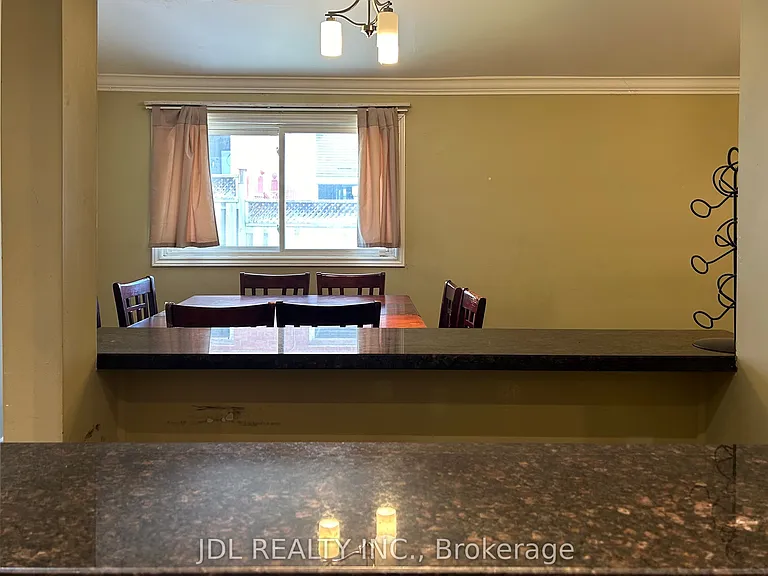 23 Pineway Blvd #MAIN FLOOR — Photo 24