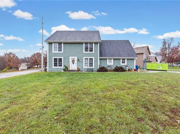 1601 Dunwich Dr, Liberty, MO 64068