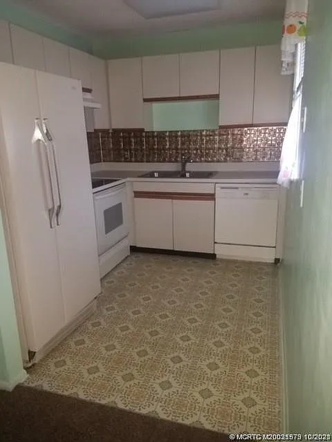 1 Lake Vista Trl #205