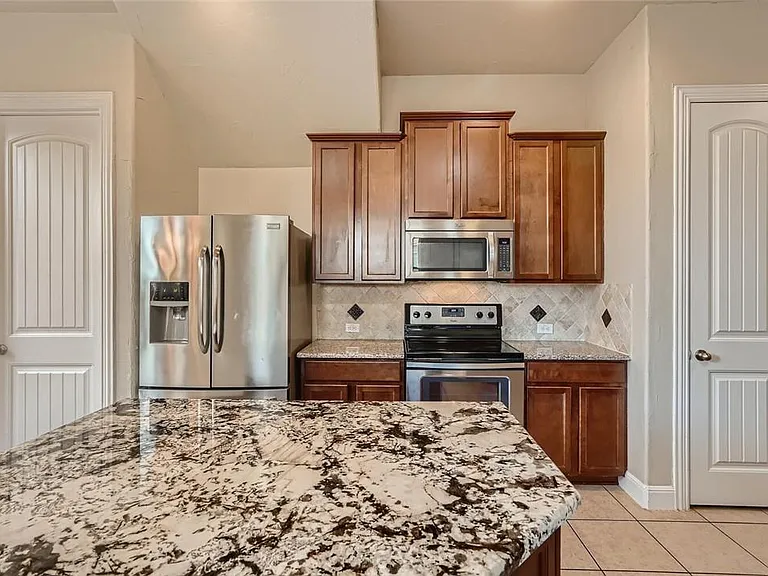 908 Hartman Dr — Photo 11