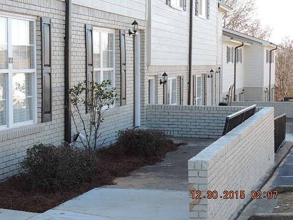 2nd image of 1802 Jackson Ave W APT 66