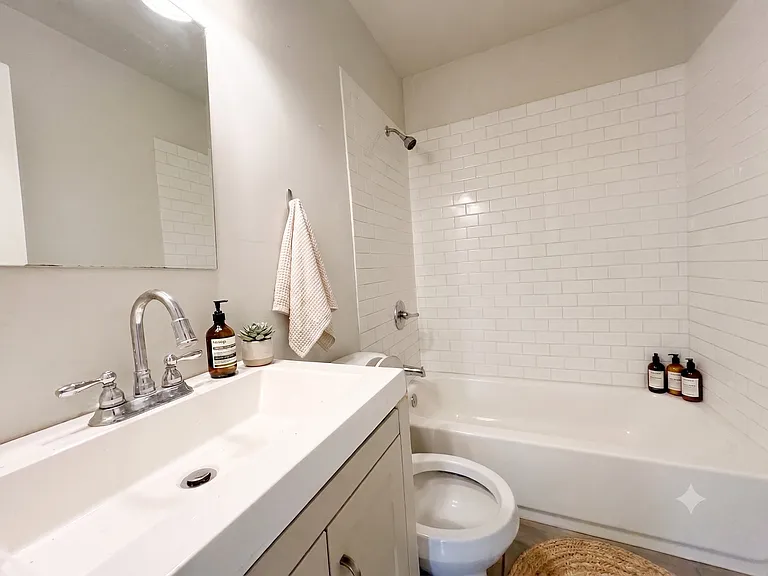 933 Karen Rd — Photo 5