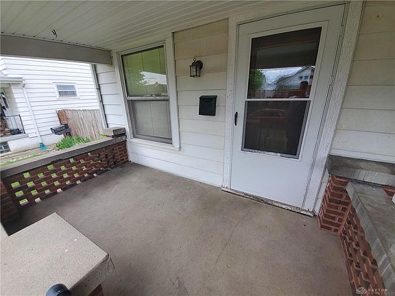 3rd image of 2925-2927 Hazel Ave