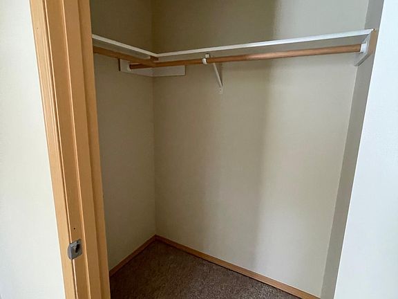 5th image of 3662 SE Lovell St