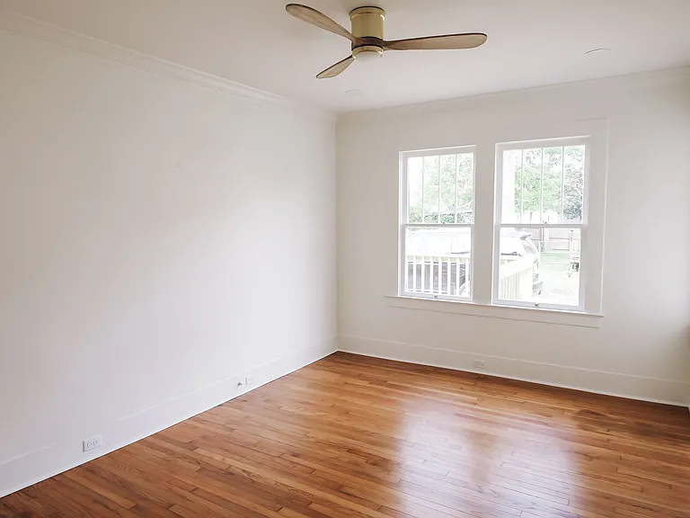 907 Iris St — Photo 16