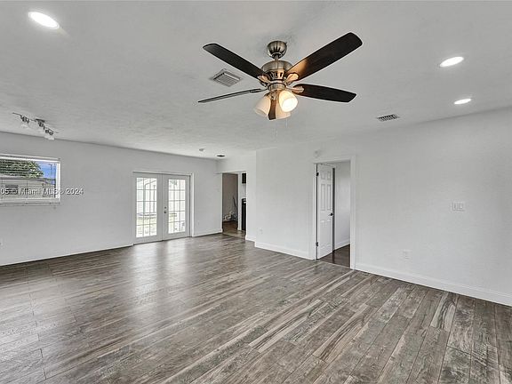 4th image of 20811 NW 31st Ave