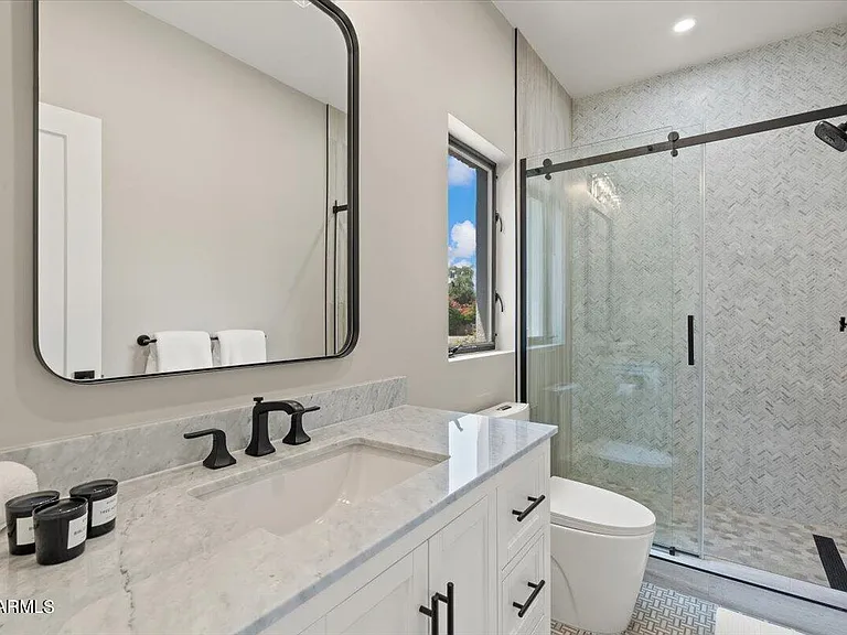 4137 E Earll Dr — Photo 42