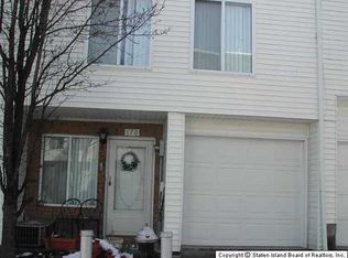 170 Jamie Ln, Staten Island, NY 10312