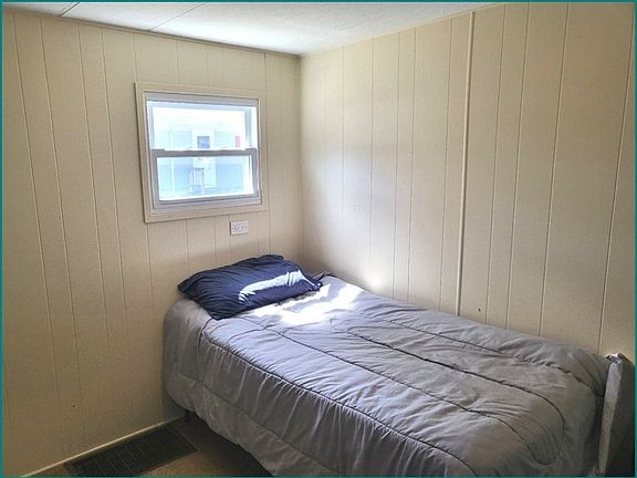 3rd image of 47 Redwood Dr